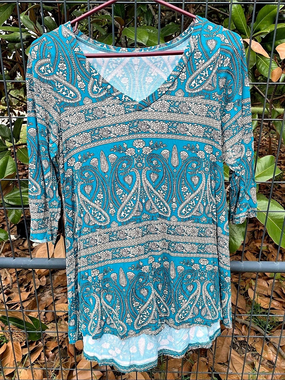 Boho-Style Teal Paisley V-Neck 3/4 Sleeve Tunic Top Tags Missing See Pictures